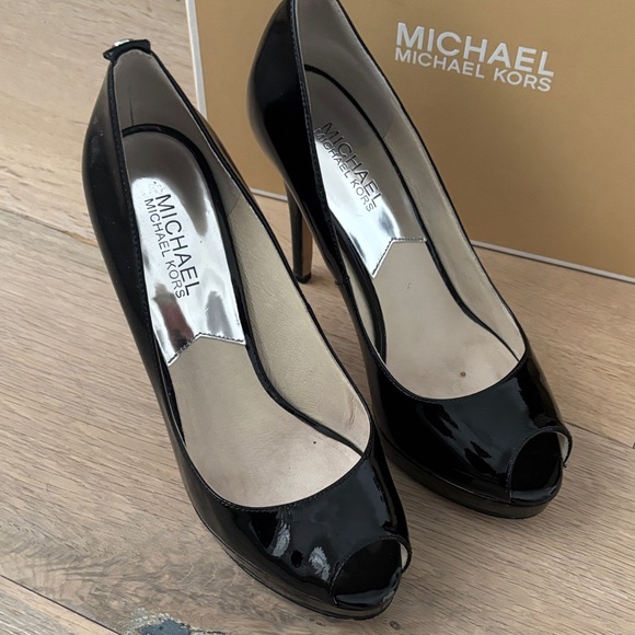 Michael Kors Glossy Black Peep Toe Heels - Picture 2 of 8